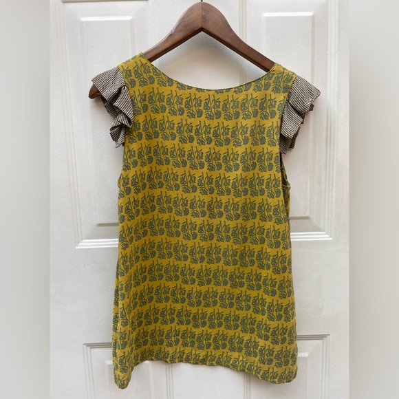 Exquisite silk blouse with ruffle cap sleeves - Picture 3 of 7